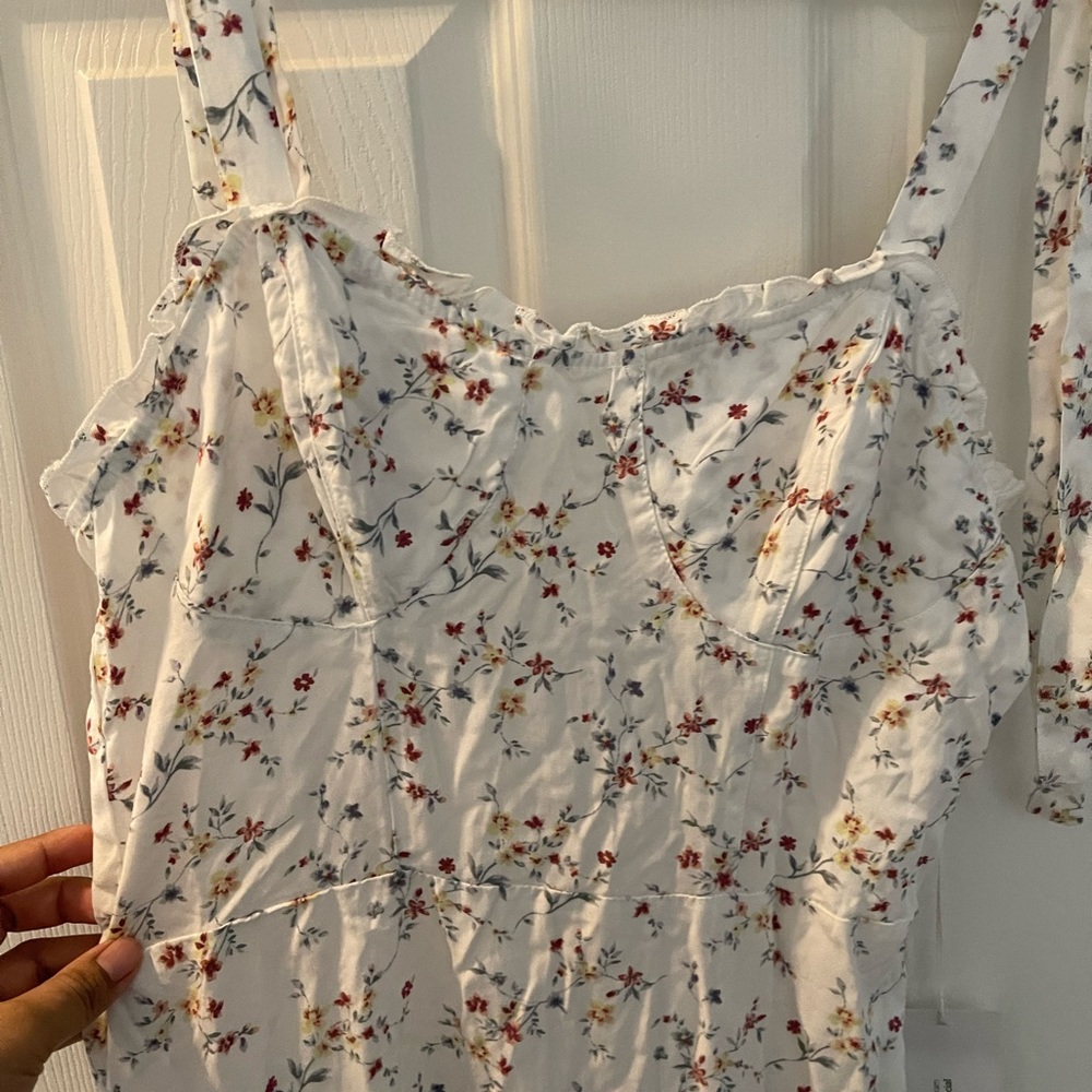 Brand new Mimi Chica white flower dress size large